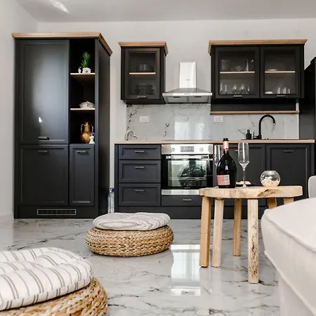 Lus * Шибеник